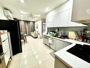 bán nhanh căn 2 ngủ chung cư cao cấp - vinsmart city - 55 m2 chỉ có 4 tỷ 7