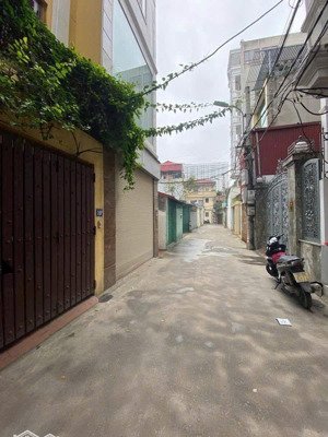 bán nhà phố hào nam trước nhà ngõ ba gác tránh - cách ô tô 10m, nhà 5 tầng , hai mặt thoáng- sổ đẹp