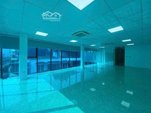 khẳng định giá trị với văn phòng tại mặt phố vũ tông phan- thanh xuân. 130m2 giá chỉ 18tr/tháng