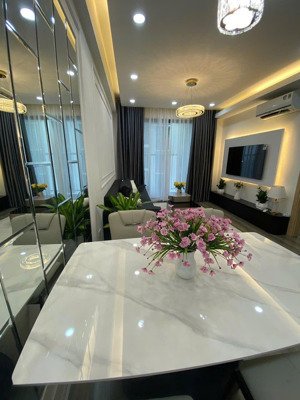 cho thuê gấp cc az lâm viên complex, tầng trung view thoáng, 95m2, 2pn, 2wc, đầy đủ