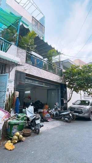 bán nhà hẻm 133 liên khu 4 - 5, dt 102m2, ngang 5,5, btct 4 tầng, dòng tiền mỗi tháng 20 triệu
