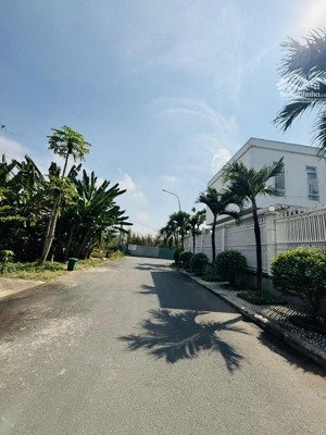 lô đất xây dựng biệt thự góc hai mặt tiền kdc khang điền, phước long b,quận 9. dt: 225m2/ giá 16 tỷ