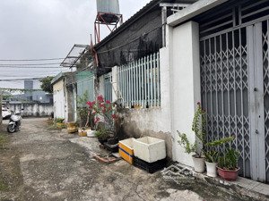 bán nhà c4 105m2 đường xe hơi sát ga tàu điện metro khu công nghệ cao chỉ 6 tỷ đồng nhẹ