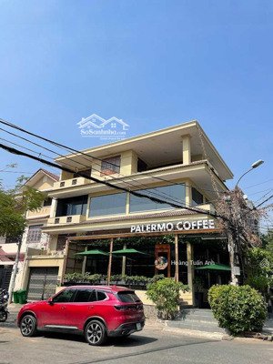 siêu phẩm! biệt thự mt nguyễn gia trí, d2 cũ (9 x 20m) 4 tầng, hđt 90tr/tháng, giá tốt 31 tỷ