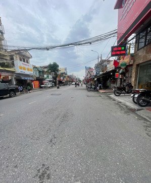 bán nhà mặt đường đà nẵng , ngô quyền . dt 50m vị trí đẹp , vỉa hè rộng . lh 