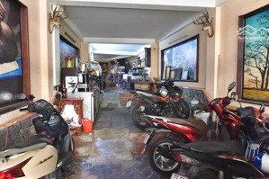 nhà chdv lâu năm, nở hậu - cách mạng tháng 8 - 4/5x16(74m2), 5tầng - 12.9tỷ