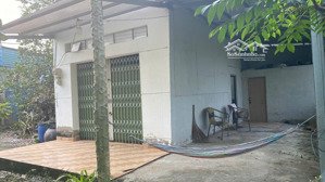 cần bán đất vườn , có nhà cấp 4 ,,1000m ngang 30x33m ,chính chủ , shr giá 1.8 tỷ , quy đức