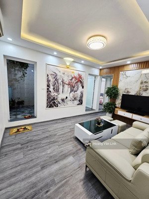 (hạ 1 tỷ) tập thể quan nhân - dt 85m2, 3 ngủ - 2wc - full nội thất như hình. 5.08 tỷ ở ngay