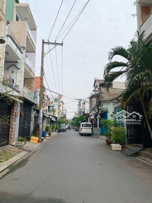 nhà 3 tầng đúc - 88m2 4pn 5wc - đường nhựa 8m thông - xh ngủ nhà - nhà có dòng tiền ổn định-