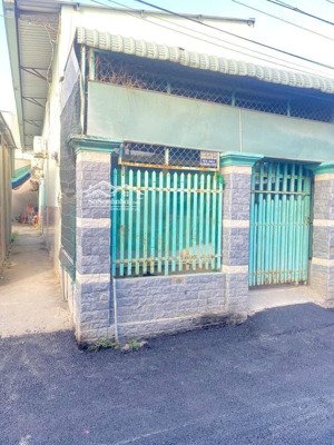 trung tâm thủ dầu một dãy trọ 5 phòng, dt 102m gần đh tdm