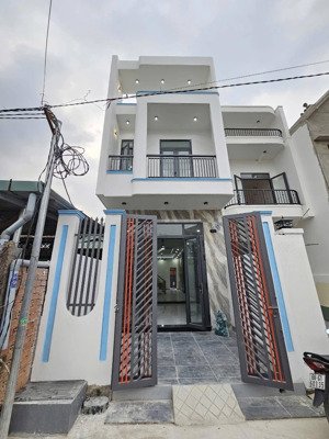 bánh nhà riêng 98mv.bình chuẩn. thuận an .bình dương.sân xe hơi