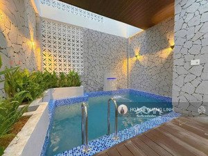 chỉ 12 tỷ sở hữu nhà đẹp 4 tầng phố mỹ khê, có bể bơi, full nội thất cao cấp, cách biển mỹ khê 300m