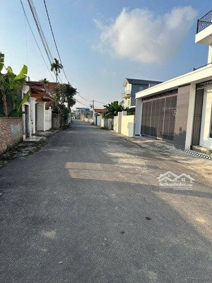 . lô góc tuyệt đẹp ktại hữu bằng( kiến thụy)
.diện tích 82,8m2( ngang 5,2)
-ngõ thực tế 3-4m( ô