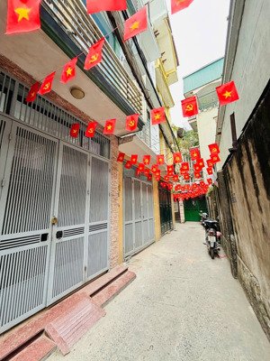 bán nhà phố lãng yên - 3 nhà ra phố - ngõ gần 3m - lô góc 2 mặt ngõ - 43m2 x 5 tầng 6 ngủ