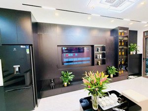 gần ô tô phố bạch mai, phân lô, ngõ nông thông kinh doanh tốt, nhà mới kính koong,tặng nt 38m*5t.