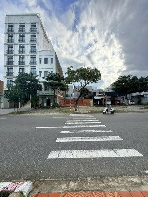 nhanh tay sở hữu 2 lô đất đẹp mặt tiền biển nguyễn tất thành