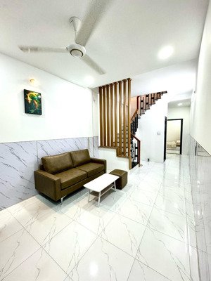 bán nhà 2 lầu đường huỳnh khương an,p5 gò vấp. cạnh đại học công nghiệp 4,tp hcm