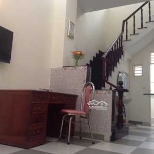 nhà 2 mặt tiền đường huỳnh văn bánh,phường 11, quận phú nhuận,sử dụng 82m2 chỉ 6 tỷ hơn.