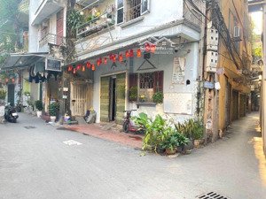 bán nhà 32m2 xây 4 tầng ngõ thông ba gác chạy vòng quanh giá 7,7tỷ