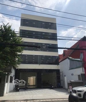 cần bán căn nhà đẹp ko tỳ vết toạ lạc q2. cam kết gt chuẩn giá rẻ nhất kv.