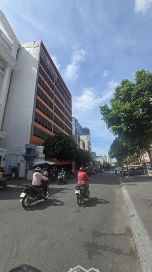 mặt tiền quận 1 nguyễn khắc nhu - 330m2 (11x30) - phù hợp xây toà nhà, văn phòng... khách sạn...