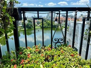 toà nhà sang trọng đẳng cấp mặt hồ tây 5 tầng, mặt hồ tây đẳng cấp có 1-0-2