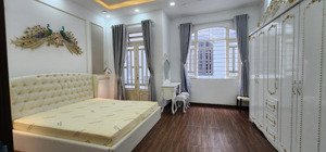 nhà q7 huỳnh tấn phát giá cực tốt. - ngang 5x10 m dt sd 150m2 4pn 3wc . lh 