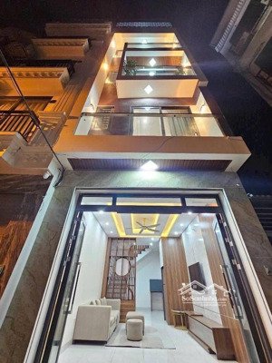 bán nhà ngô gia tự 39m, 5 tầng 6,8 tỷ: dân xây, nhà mới, gần ô tô, tiện ích đủ, an ninh tốt