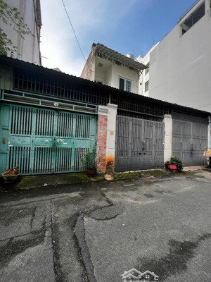 bán nhà đường hẻm lũy bán bích, 9m x 20m, cấp 4, 18 tỷ