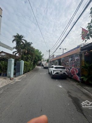 bán nhà mặt tiền 120m2 đường phan văn hớn nhỉnh 12 tỷ - kinh doanh tốt .