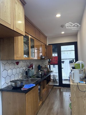 chính chủ bán cccc b1, b2 twintower 3 ngủ 2 vs đầy đủ nội thất tây nam linh đàm