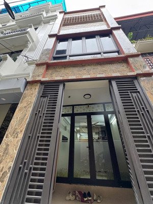 bán nhà riêng dân xây phố nguyễn văn linh, long biên. 41m2, giá 7,2 tỷ