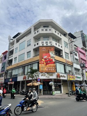 siêu vị trí! góc 2 mặt tiền đề thám, quận 1. dt 15 x 12(166m2) 4 tầng - hđt 150 triệu - giá 47 tỷ