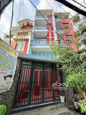 nhà rộng cho làm chdv 4*23m 3lầu 5pn 5wc st mt nguyễn phúc chu