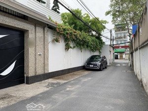 6,45tỷ-hẻm ô tô-2 mặt thoáng-sổ riêng hoàn công đủ-gần trường-giá cức tốt tại phước long b quận 9