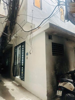 bán nhà khâm thiên - đống đa. 23m. 4 tầng. giá hơn 5 tỷ. lô góc . sổ đỏ đẹp.