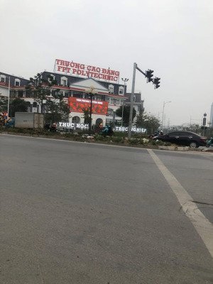 bán nhà dòng tiền trung tâm quận nam từ liêm diện tích 32 m -5 tầng -6 ngủ - full nội thất -