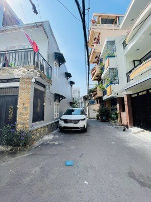 xe hơi ngủ trong nhà - 45m2 nở hậu - phạm văn đồng - giáp phú nhuận - gần sân bay - nhỉnh 5 t.ỷ