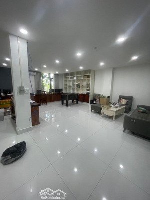 bán biệt thự 2 mt đường số 1, 334m2, full nội thất gỗ xịn nhập khẩu, shr, hcđ, chỉ 52 tỷ.