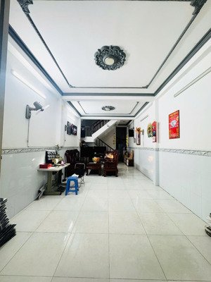 ngộp bank bán nhà lạc long quân tân bình hxh 55m2 3 tầng btct 4pn mới ở ngay chỉ nhỉnh 6 tỷ tl tốt