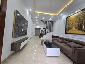 nhà mới cạnh tt trôi 6 tầng thang máy lô góc ô tô thông giá 6.65 tỷ lh 