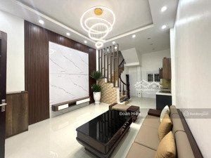 mặt ngõ thông kd! nhà ngọc khánh, 20m ra phố sầm uất, thông nhiều tuyến phố chính, ở/cho thuê 39m2