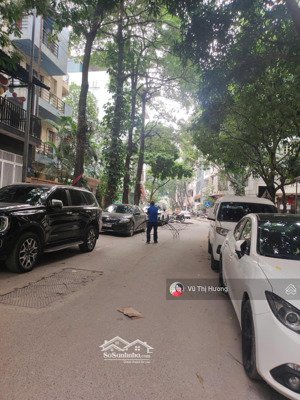 nhà đẹp hoàng quốc việt, phân lô, vỉa hè rộng, 3 ô tô tránh, kinh doanh, thang máy