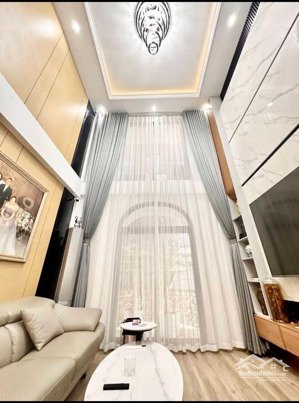 võng thị - tây hồ - vài bước ra hồ tây - ngõ thông - ô tô đỗ cổng - full nội thất tiền tỷ - 16,3 tỷ