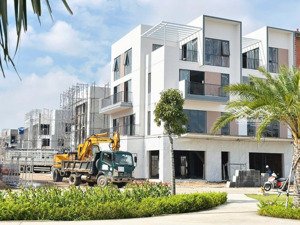 vị trí vip: 3 căn shophouse mặt tiền 30m - k.home new city 1 trêt 3 lầu hoàn thiện - sở hữu 2.4 tỷ