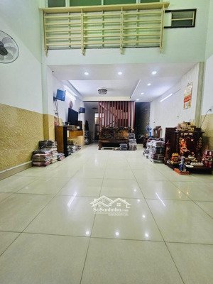 đồng đen hẻm xe hơi vào nhà khu vip bàu cát 4 tầng giá chỉ nhĩnh 11ty