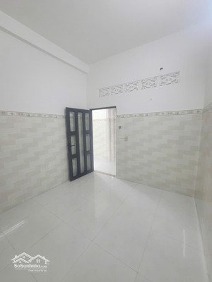 bán nhà mặt tiền kinh doanh đt743b nhà 1 trệt 1 lầu cho thuê 15tr/th tân đông hiệp - dĩ an