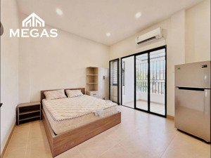 cho thuê nhanh phòng full nội thất bancol - mới 100% - vô là bóc seal nha khách yêu