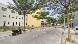 đất kdc icon central - 3.5 tỉ. trục đẹp. em nhận mua bán ký gửi. lh đức 