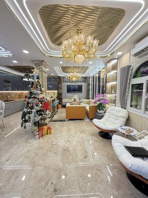 bán biệt thự cmt8 tân bình - 2 tầng 98m2 hxh - giáp quận 10 - 12 tỷ3